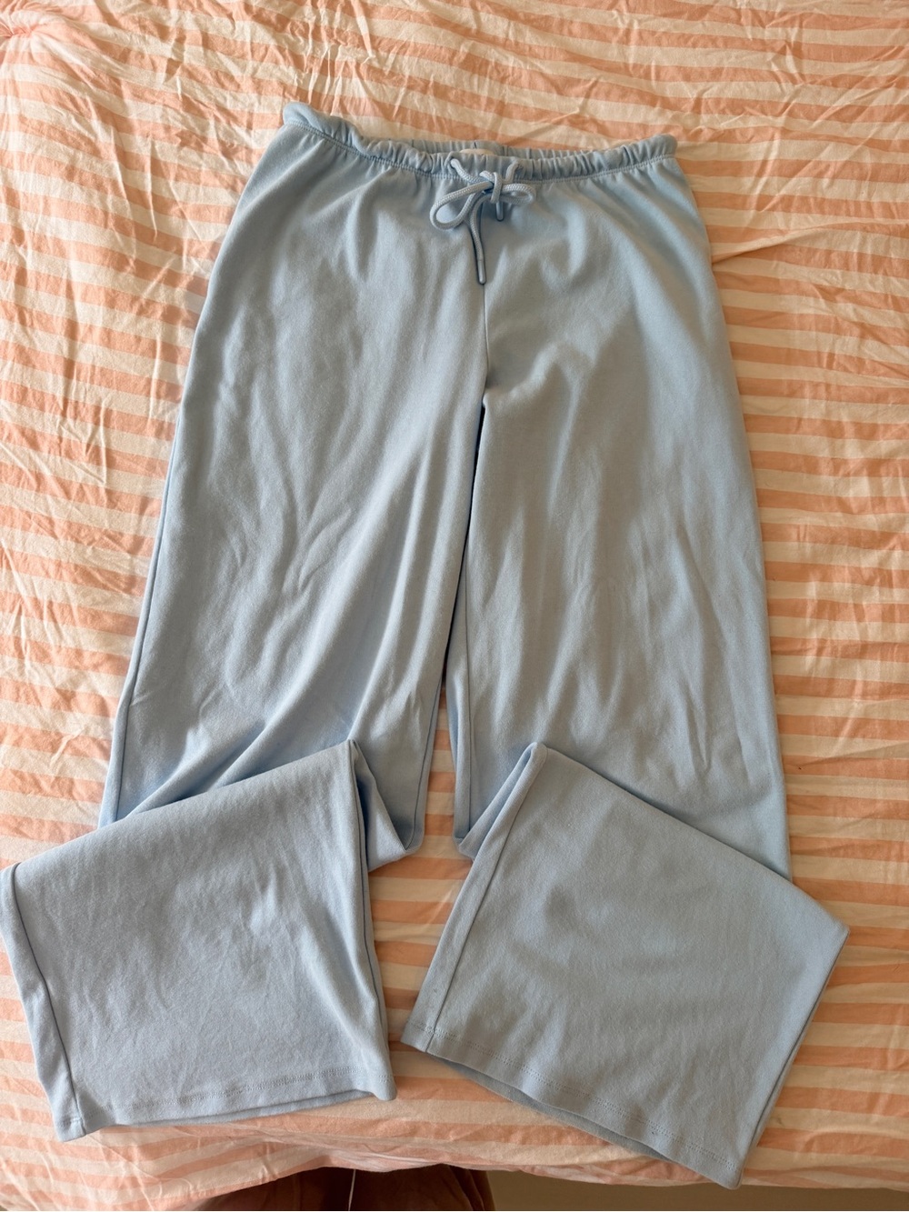 Aritzia Go Lightly Cardigan and Gilmore Pant - Picture 7 of 7